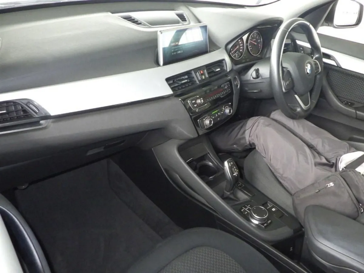 BMW X1 BMW X1 AUTOMATIC SDRIVE 18i *Coming Soon* / - Image 3