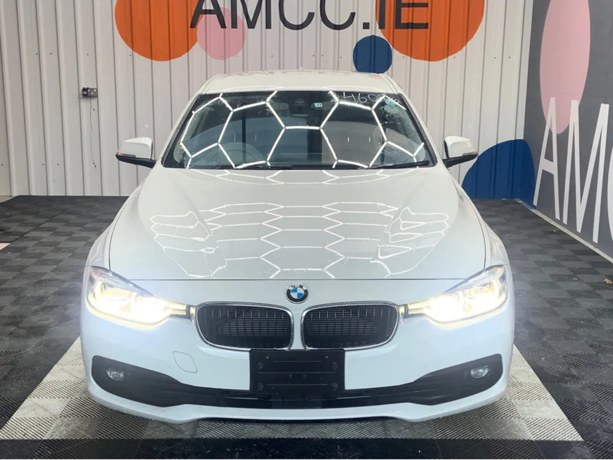 BMW 3-Series BMW 320D Automatic / 44k KMS / Revers - Image 2