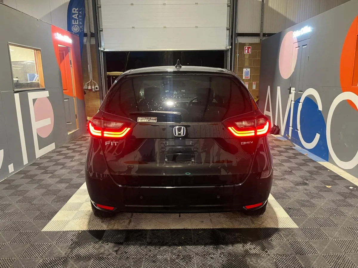 Honda Fit Honda Fit Hybrid Automatic - Self chargi - Image 3