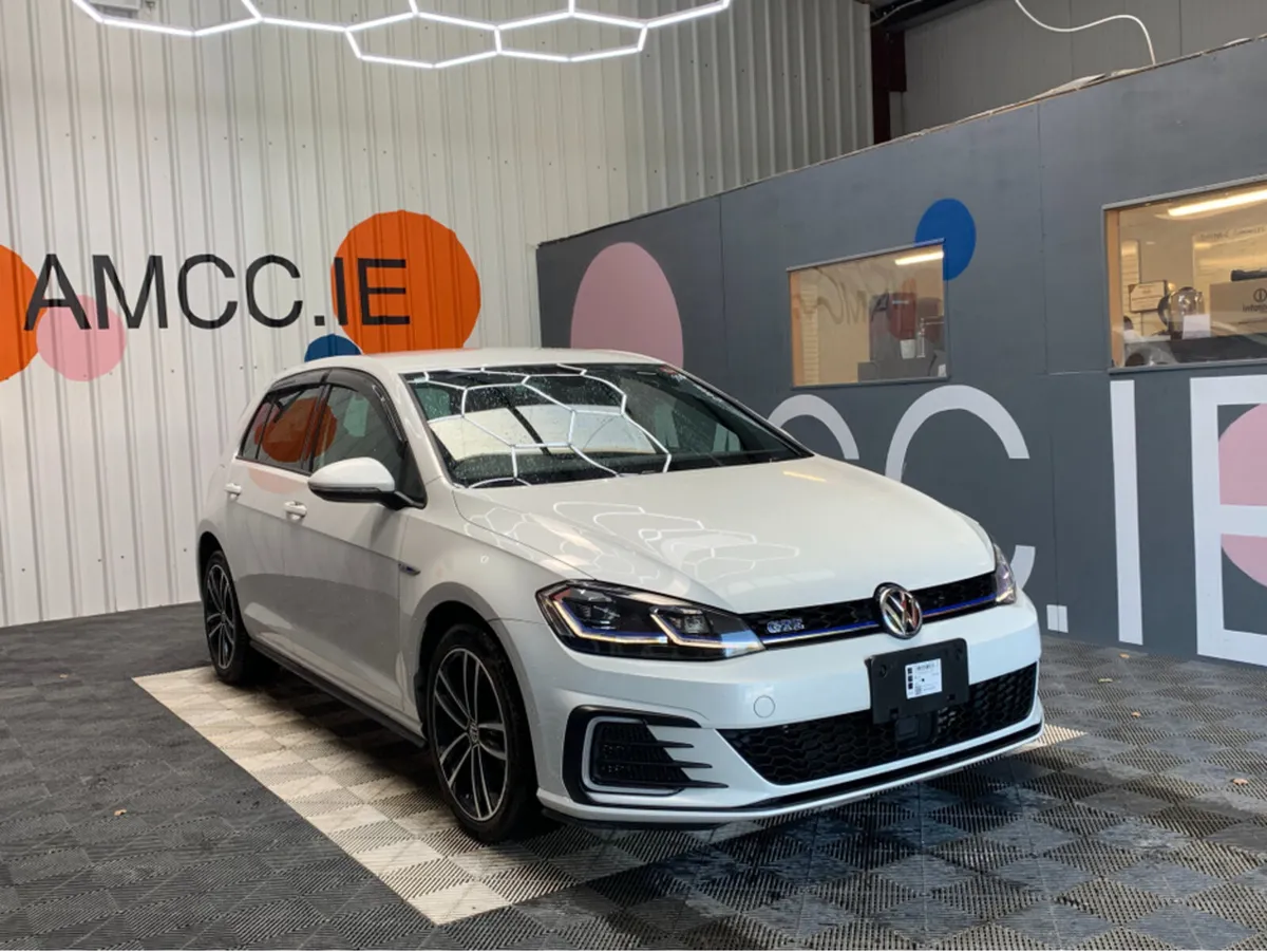 Volkswagen Golf GTE AUTOMATIC / 69k KMs / Adaptive - Image 1