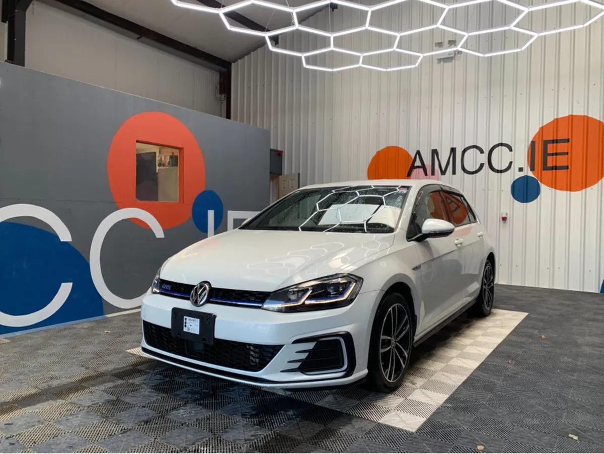 Volkswagen Golf GTE AUTOMATIC / 69k KMs / Adaptive - Image 3