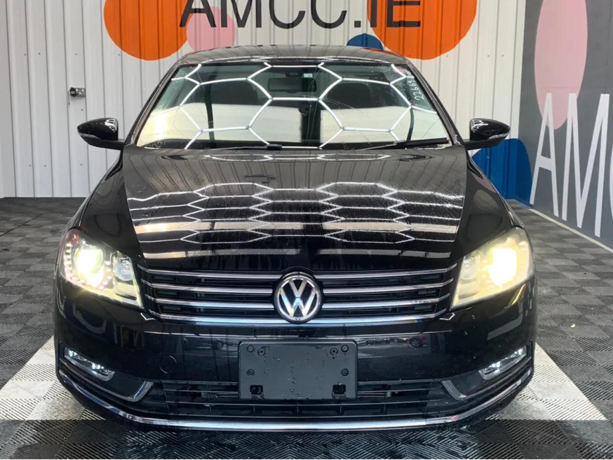 Volkswagen Passat AUTOMATIC TSI COMFORT LINE / 71k - Image 2