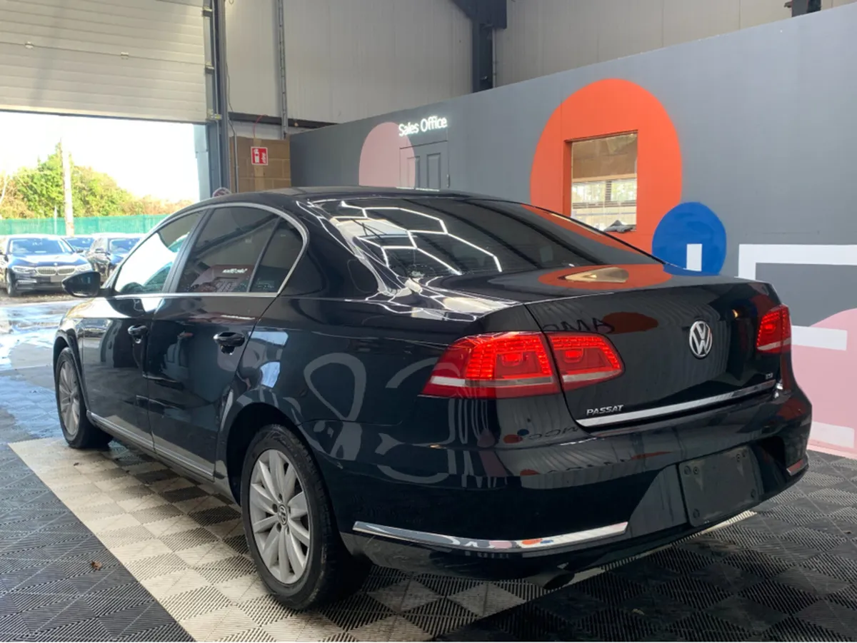 Volkswagen Passat AUTOMATIC TSI COMFORT LINE / 71k - Image 4