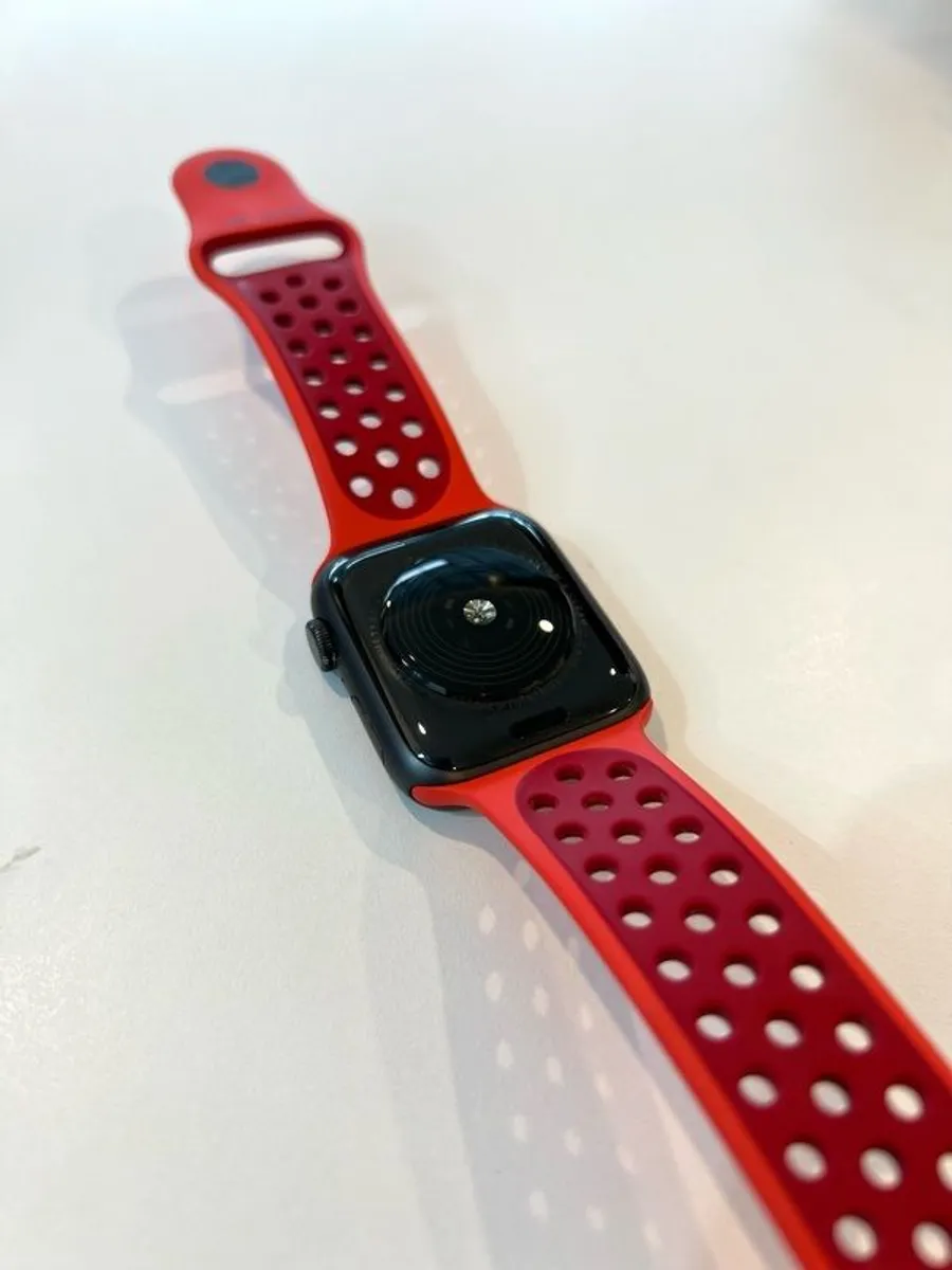 Apple Watch SE - Image 4
