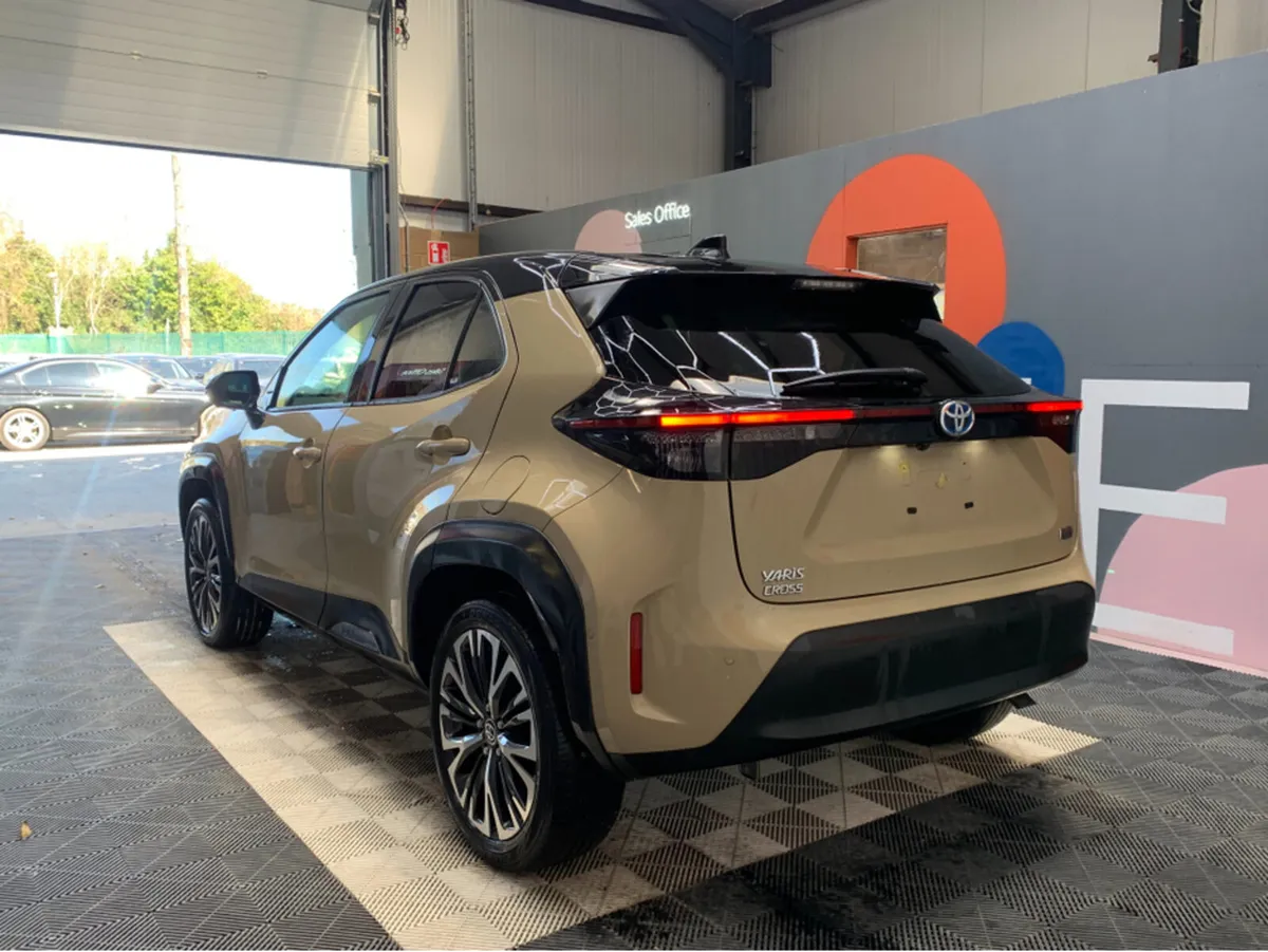 Toyota Yaris Cross 1.5 HYBRID / 89k KMs / Heated S - Image 4