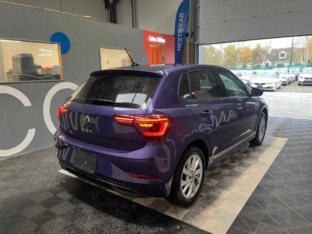 Volkswagen Polo Polo Automatic - Reverse Camera + - Image 2