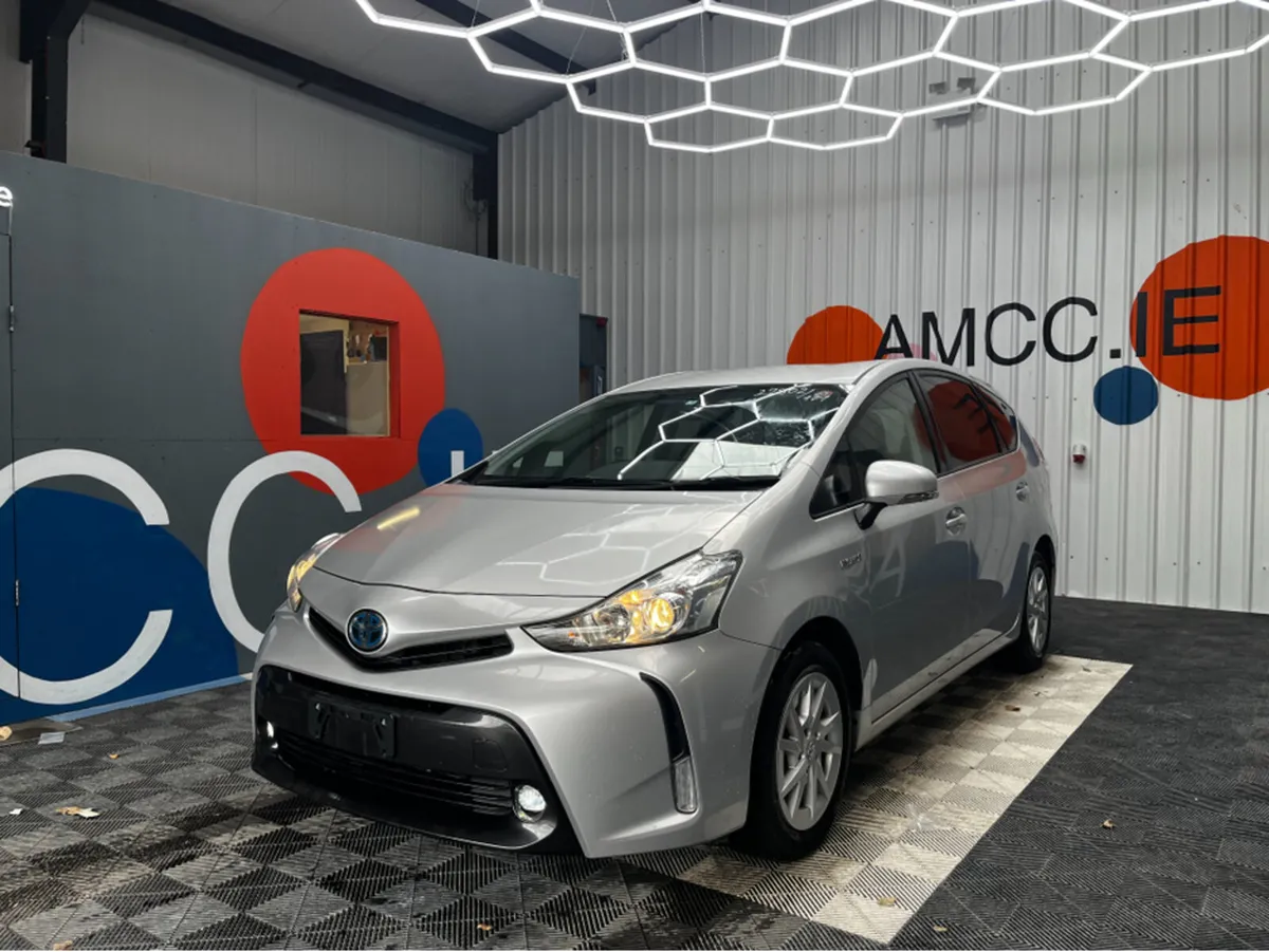 Toyota Prius 1.8 HYBRID 7 SEATER / 60k KMs / Rever - Image 3