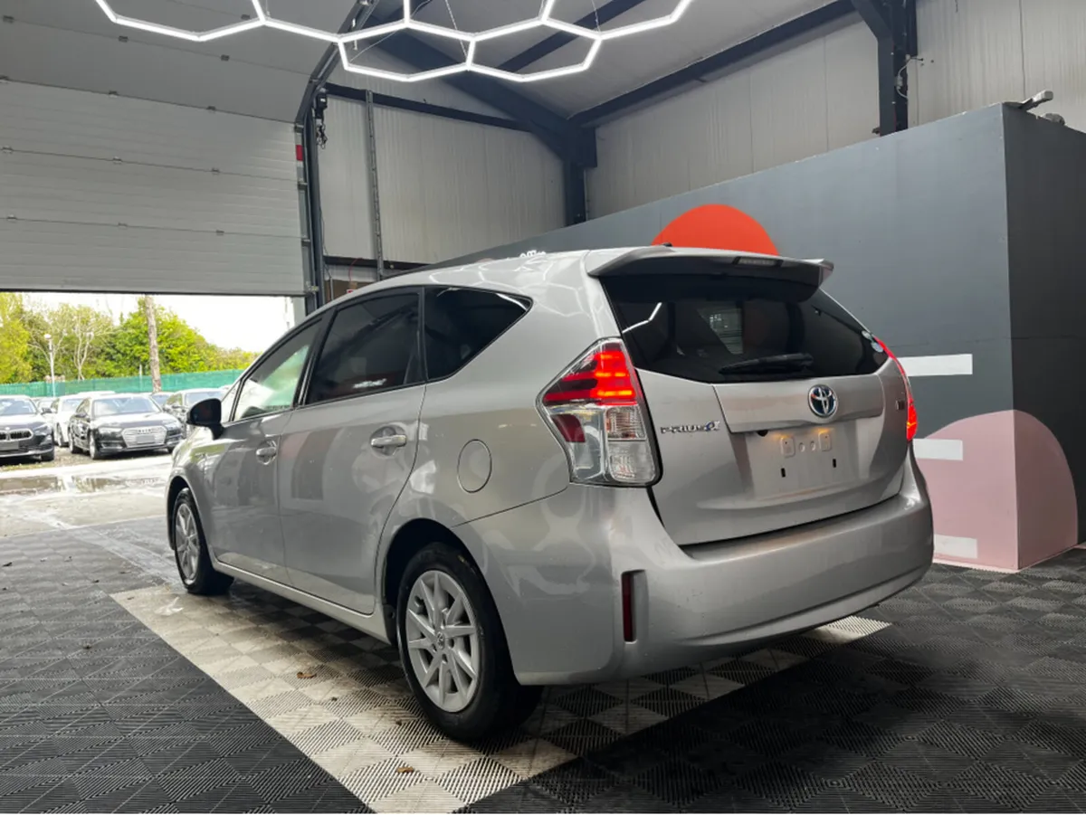 Toyota Prius 1.8 HYBRID 7 SEATER / 60k KMs / Rever - Image 4