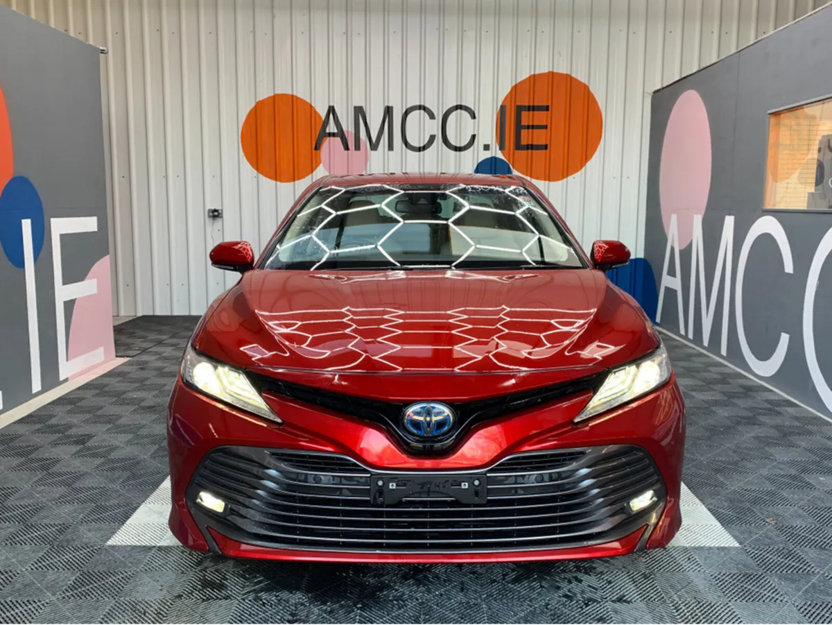Toyota Camry CAMRY LEATHER 2.5 HYBRID / 41k KMs / - Image 2