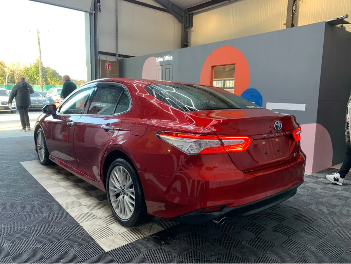 Toyota Camry CAMRY LEATHER 2.5 HYBRID / 41k KMs / - Image 4