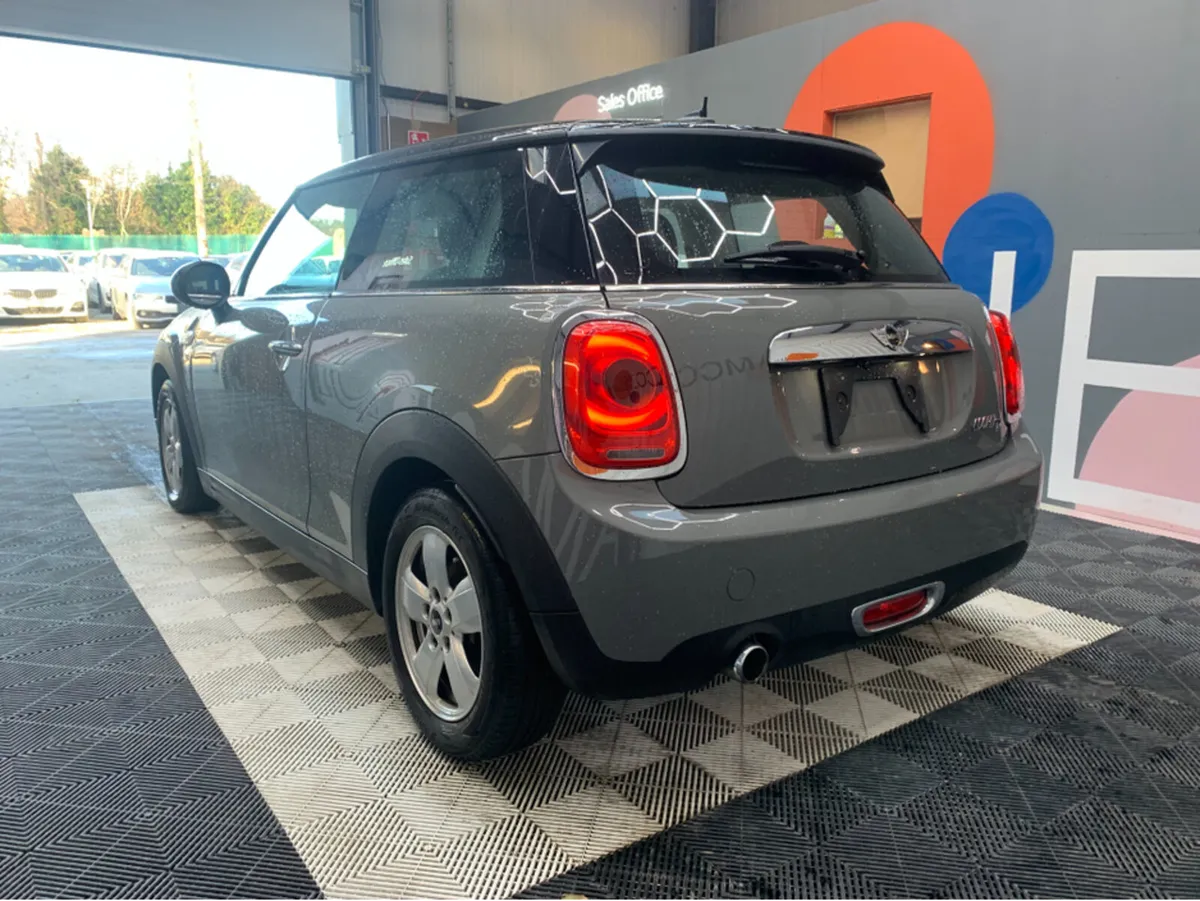 Mini Cooper 2017 MINI COOPER AUTOMATIC 1.5 DIESEL - Image 4