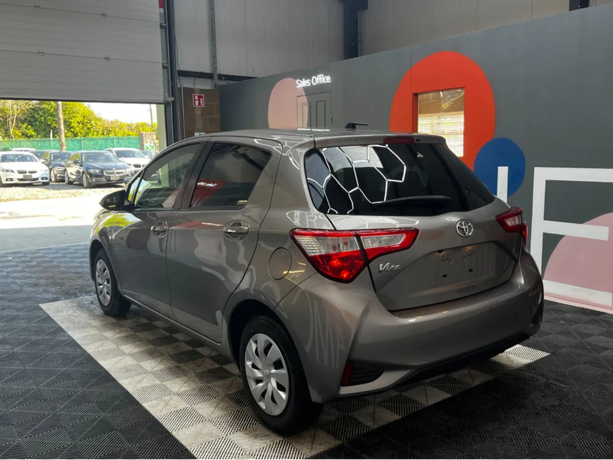 Toyota Vitz 1.0 PETROL / 85k KMs / Reverse Camera - Image 4
