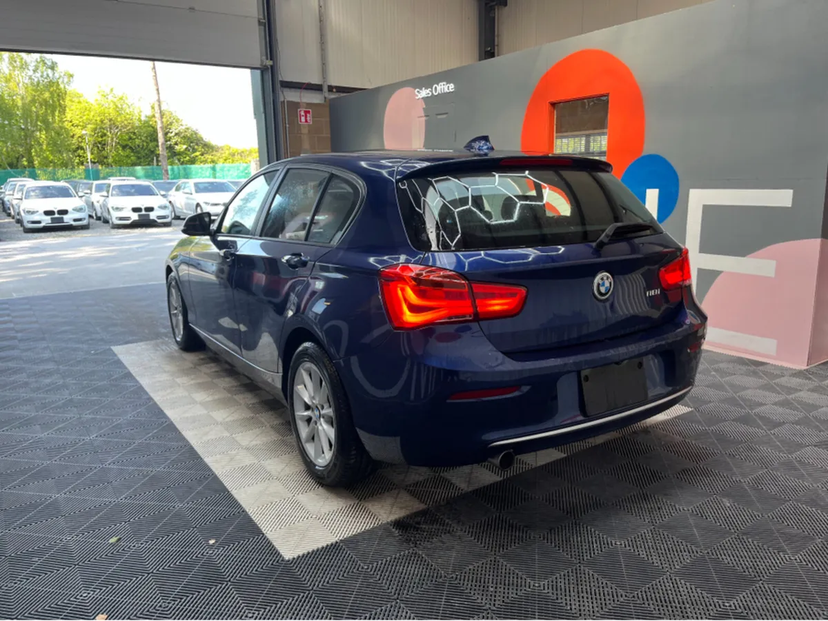 BMW 1-Series 118i / 41k KMs / HEATED SEATS , REVER - Image 4