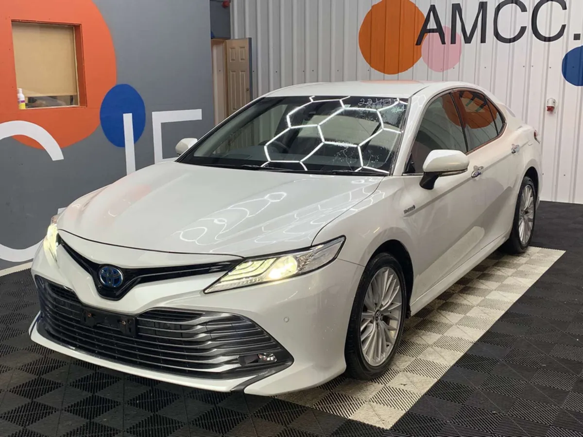 Toyota Camry Toyota Camry 2.5 Hybrid / Heated Leat - Image 2