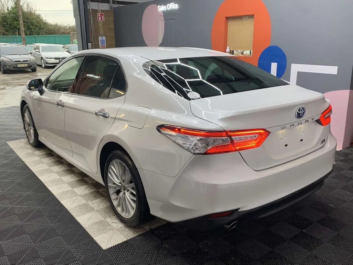 Toyota Camry Toyota Camry 2.5 Hybrid / Heated Leat - Image 3
