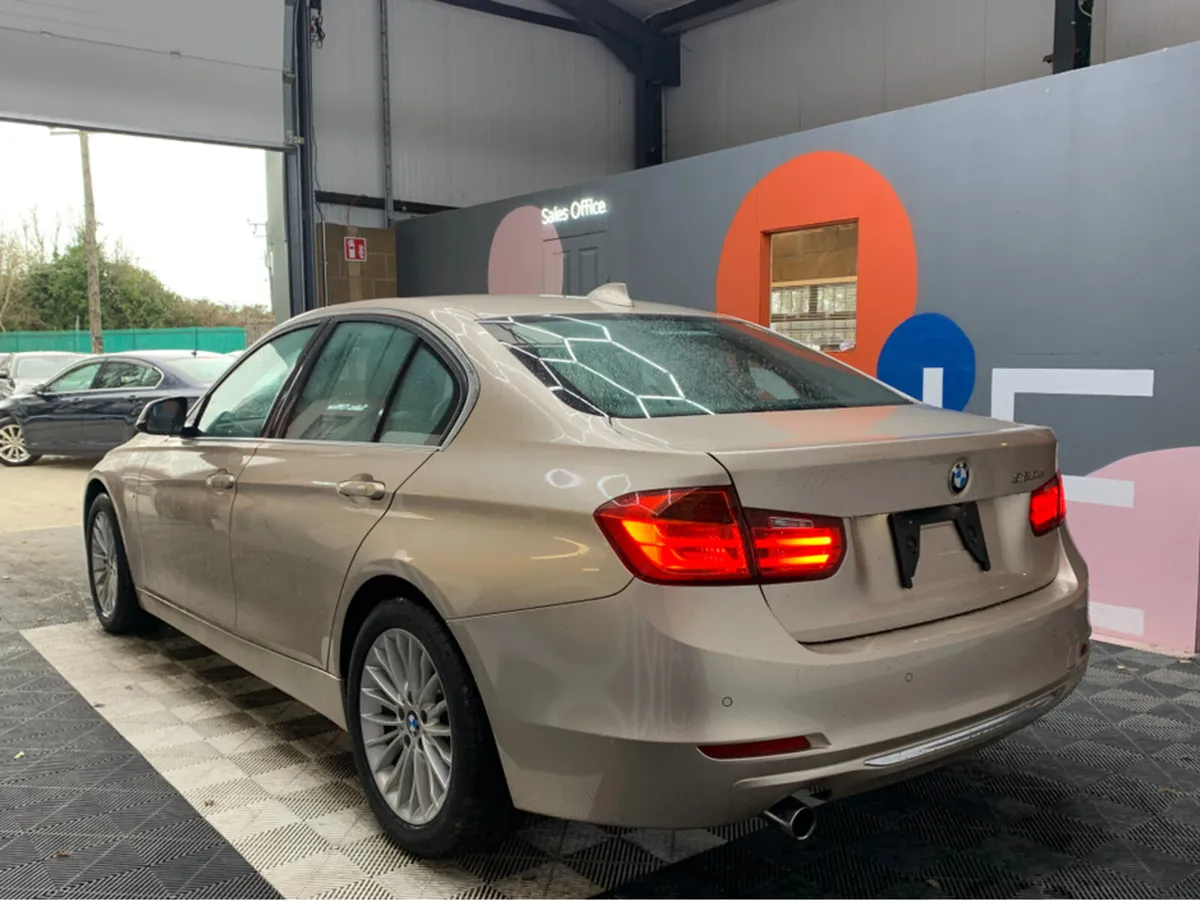 BMW 3-Series 320D LUXURY AUTOMATIC / 72k KMs / Hea - Image 4