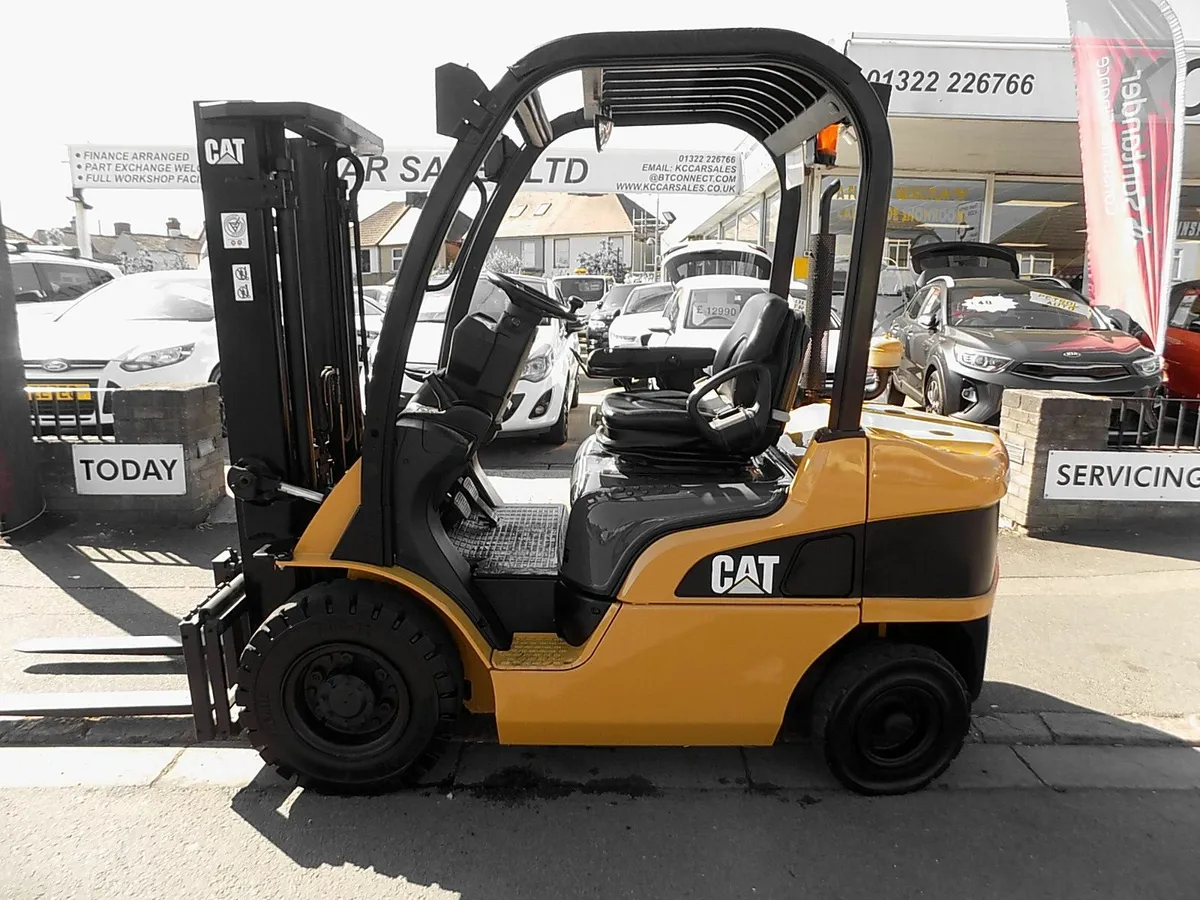 NEW STOCK , CAT DP25N , LOW MAST CONTAINER SPEC !! - Image 1