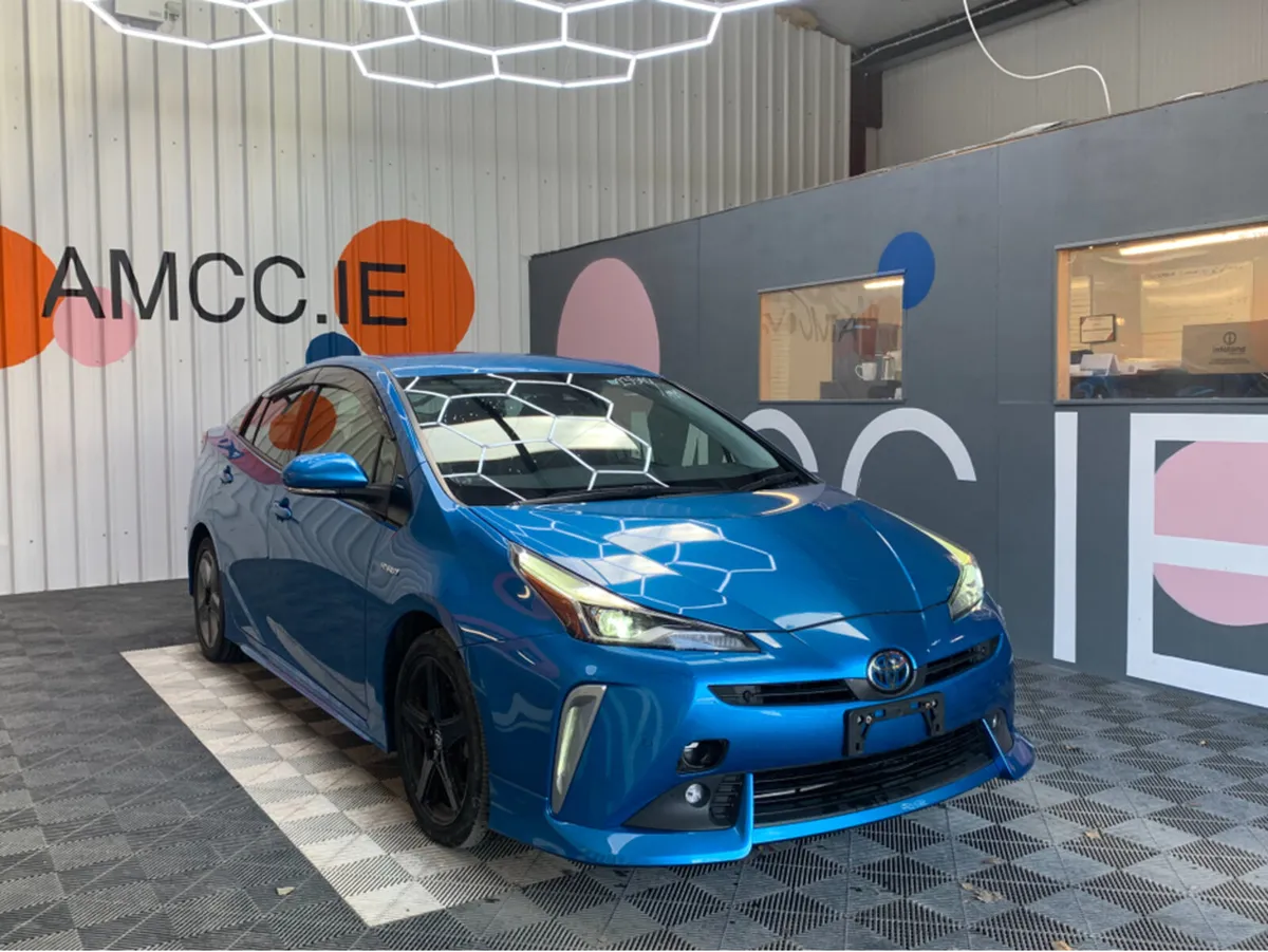 Toyota Prius S TOURING SELECTION / 97k KMs / Heate - Image 1