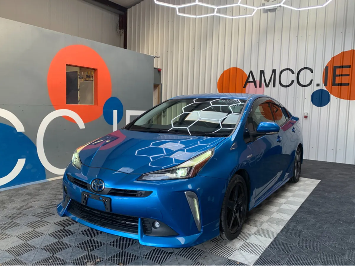 Toyota Prius S TOURING SELECTION / 97k KMs / Heate - Image 3