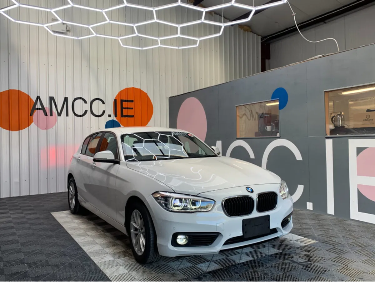 BMW 1-Series 118i AUTOMATIC / 69k KMs / Reverse Ca - Image 1