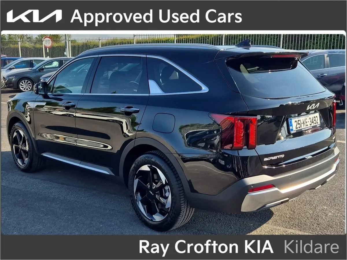 Kia Sorento 1.6 Special Edition Plug-in Hybrid - Image 3