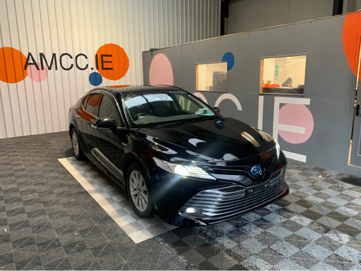 Toyota Camry JUNE SALE ONLY €20950! 2.5 Hybrid / R - Image 1