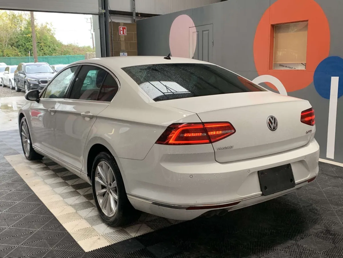 Volkswagen Passat VW Passat 2.0 TDI Automatic Eleg - Image 4