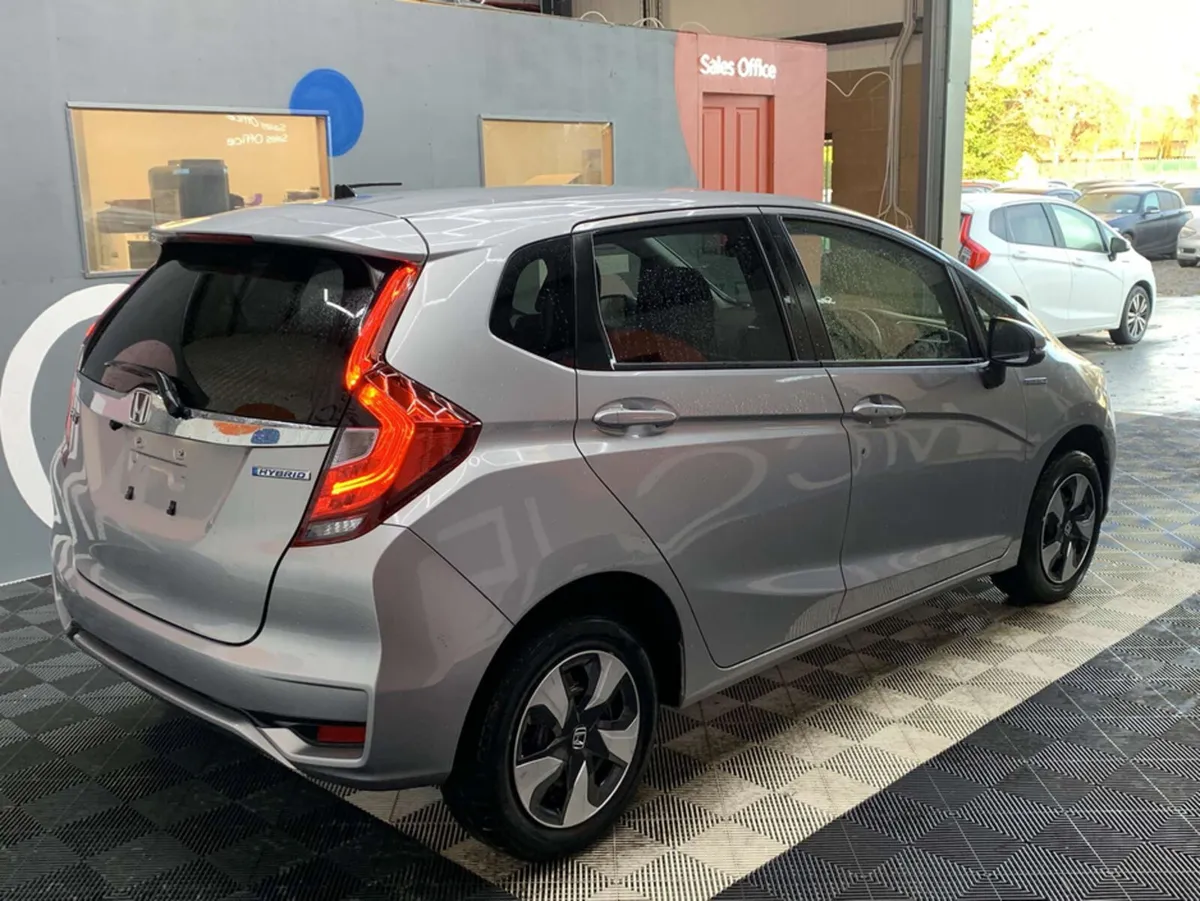 Honda Fit Honda Fit 1.5 Hybrid / 66k KMS / Honda F - Image 4