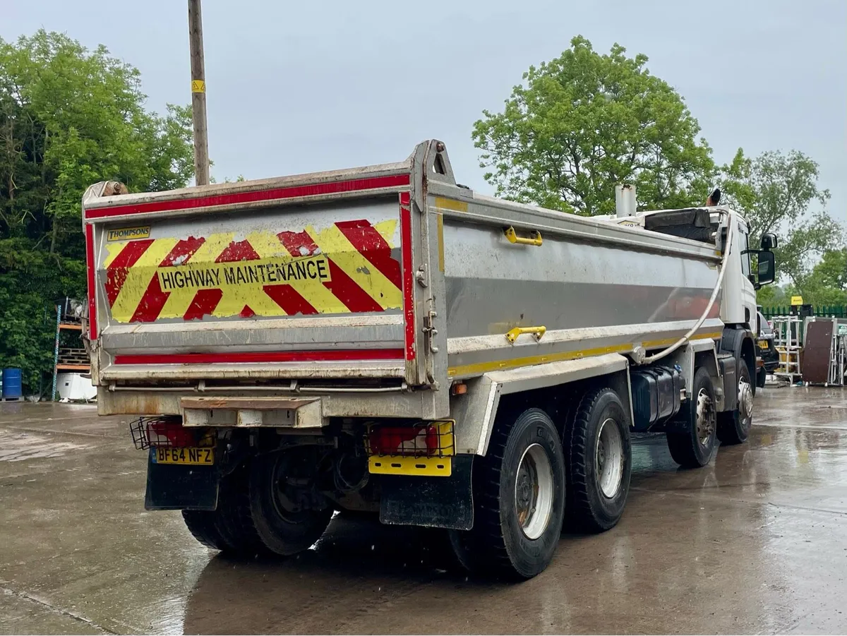 SCANIA P410 8 wheel Tipper 8x4 Volvo DAF Renault - Image 4