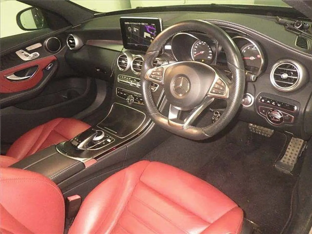 Mercedes-Benz C-Class C200 AVANTGRADE AMG LINE *Co - Image 3