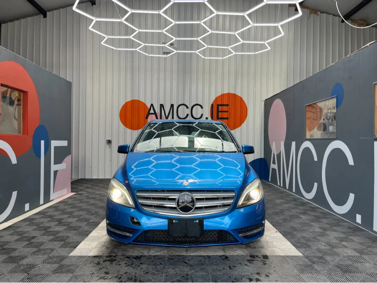 Mercedes-Benz B-Class B180 / 89k KMs / REVERSE CAM - Image 2