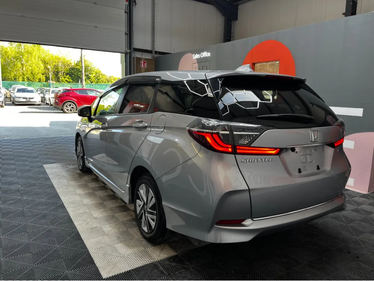 Honda Shuttle 1.5 HYBRID / 64k KMs / ADAPTIVE CRUI - Image 4