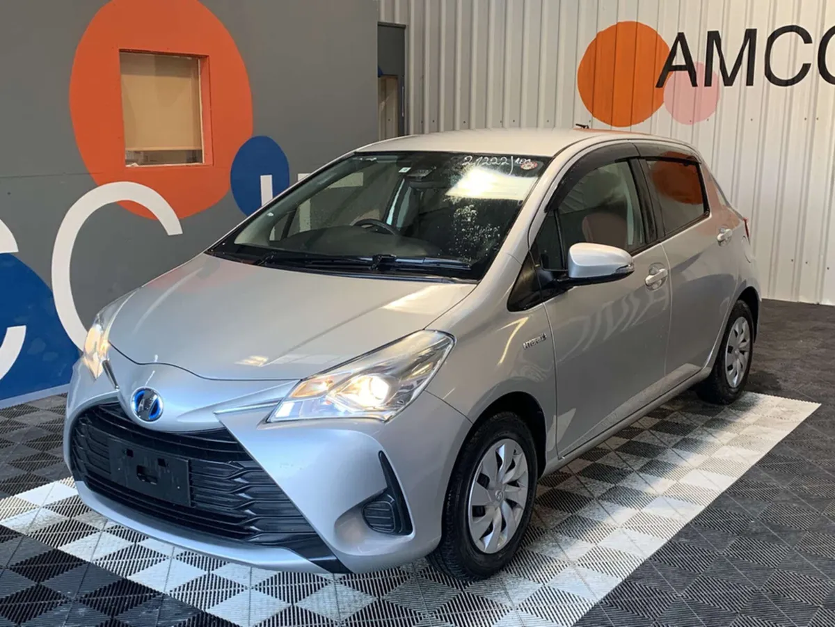 Toyota Vitz Toyota Vitz 1.5 Hybrid / Toyota Vitz A - Image 3