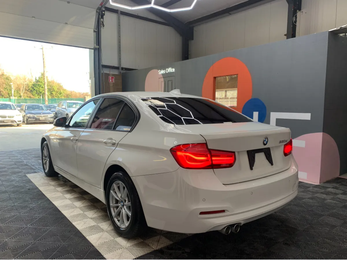 BMW 3-Series 320d AUTOMATIC / 81k KMs / Reverse Ca - Image 4