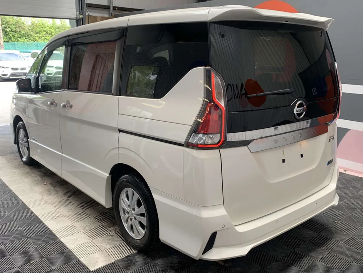 Nissan Serena Nissan Serena 8 Seater Serena Hybrid - Image 4