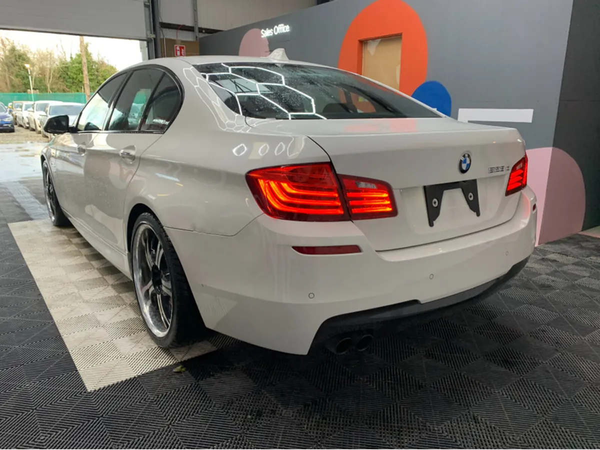 BMW 5-Series BMW 523d M-Sport Automatic / Only 50k - Image 4