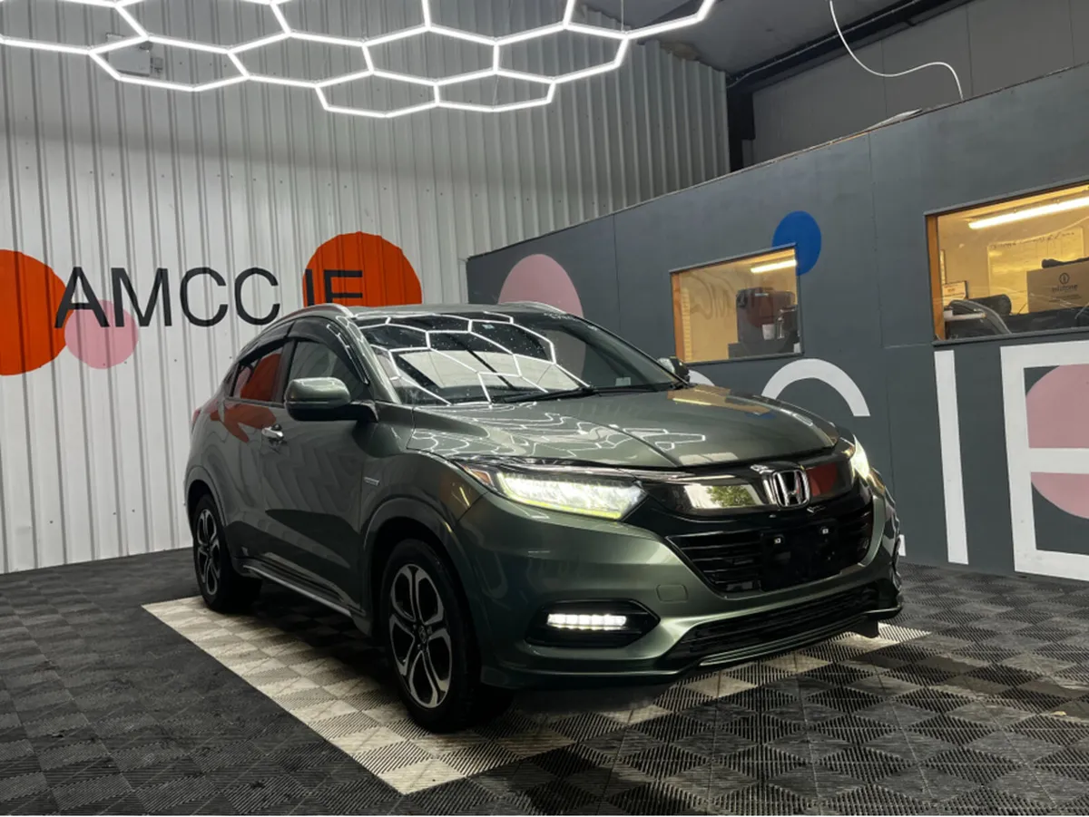 Honda Vezel 1.5 HYBRID / 47k KMs / Heated Seats, A - Image 1