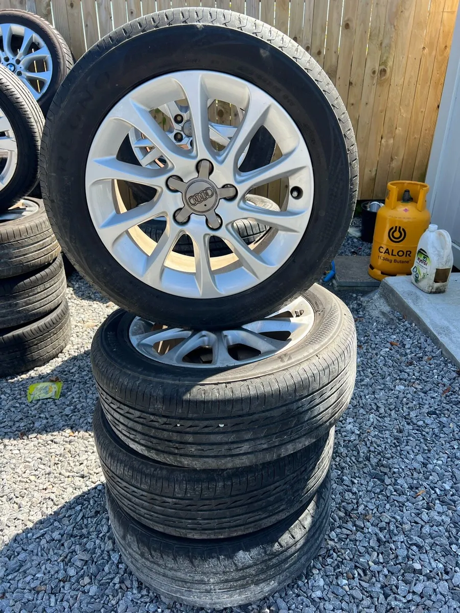 Car alloy/wheels - Image 1