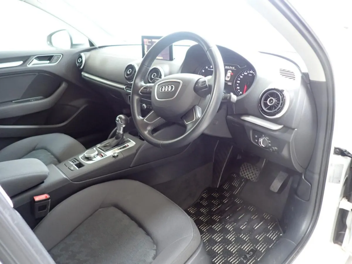 Audi A3 AUDI A3 Saloon Automatic 1.4 TFSI * Coming - Image 3