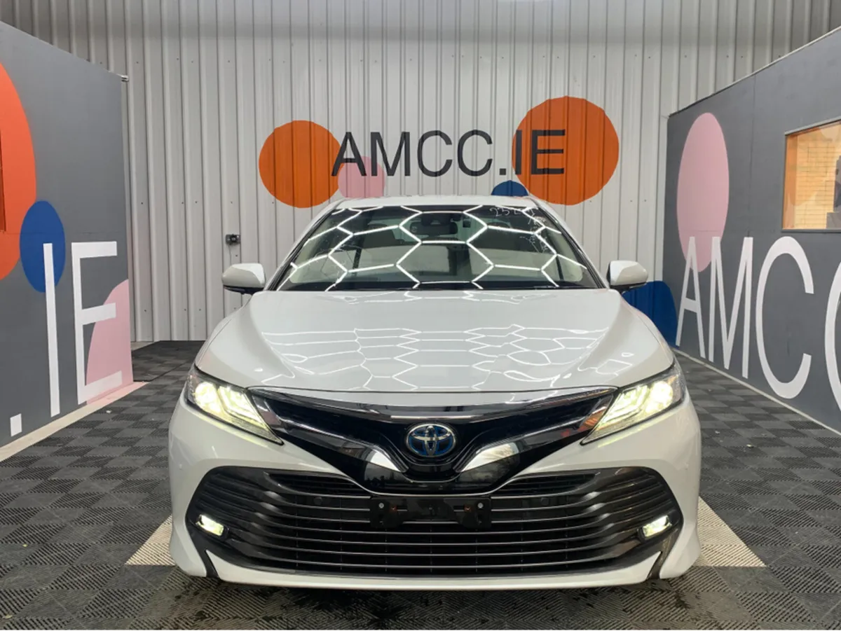 Toyota Camry G LEATHER PACKAGE / 53k KMs / Heated - Image 2