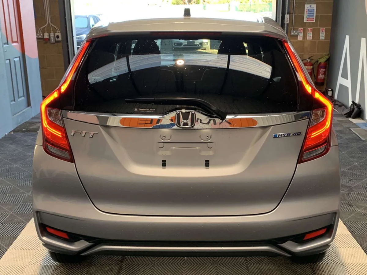 Honda Fit Honda Fit 1.5 Hybrid / Cruise Control / - Image 4