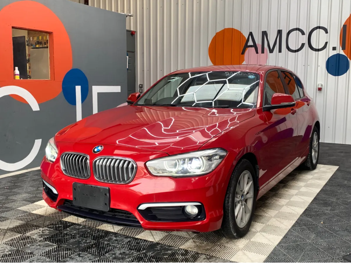 BMW 1-Series 118i STYLE / 53k KMs / Reverse Camera - Image 3