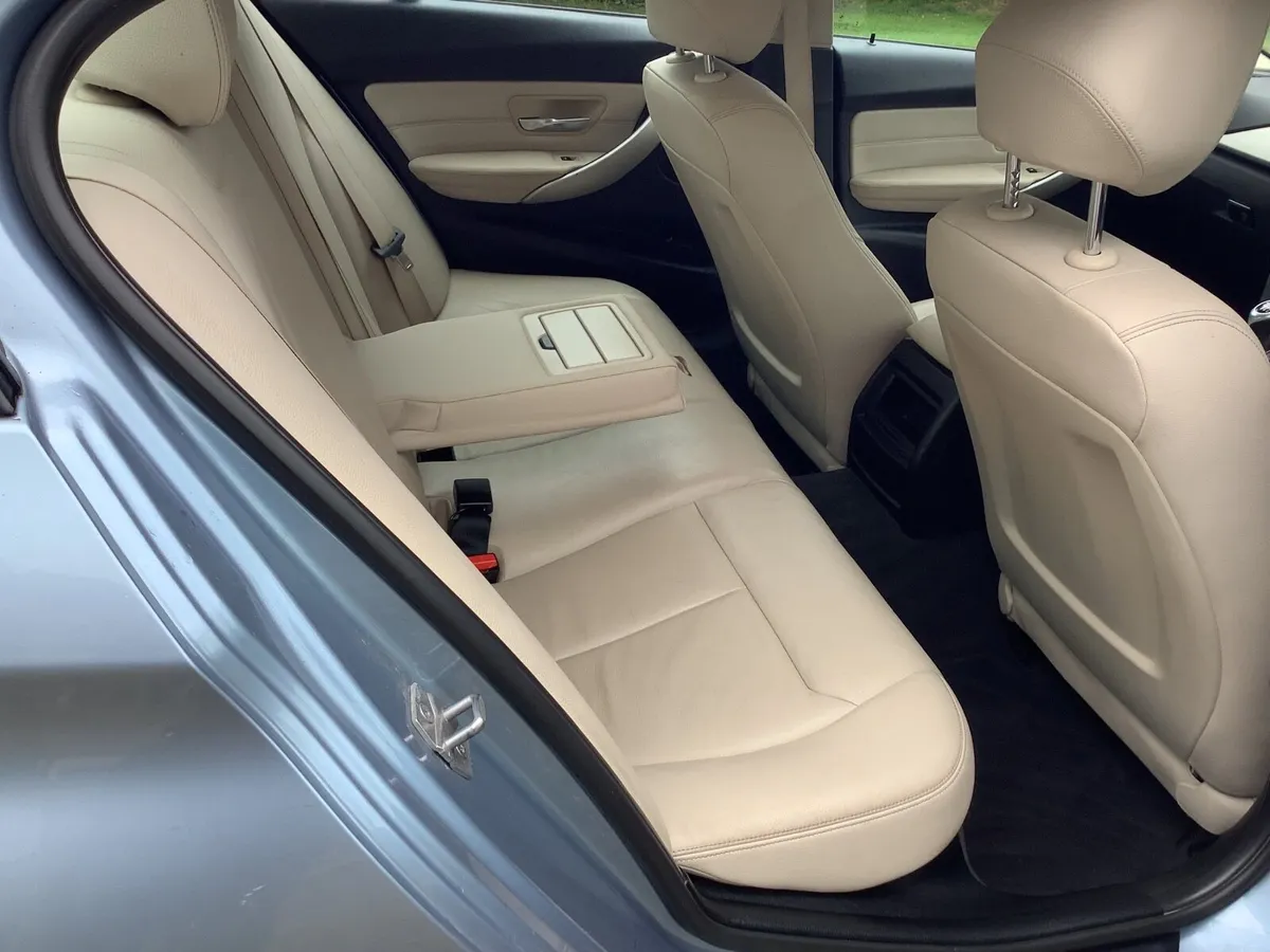 BMW 3-Series 2015 - Image 3