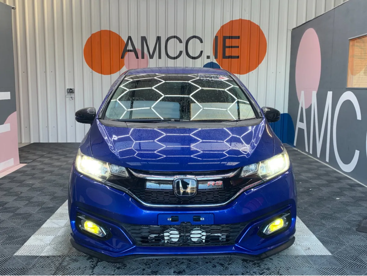 Honda Fit 1.5 HYBRID AUTOMATIC / 61k KMs / Adaptiv - Image 2