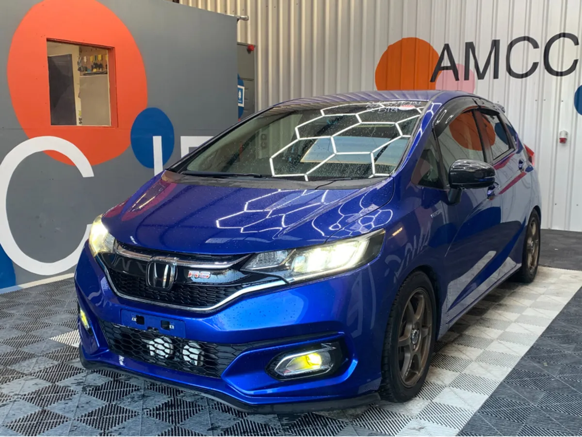 Honda Fit 1.5 HYBRID AUTOMATIC / 61k KMs / Adaptiv - Image 3