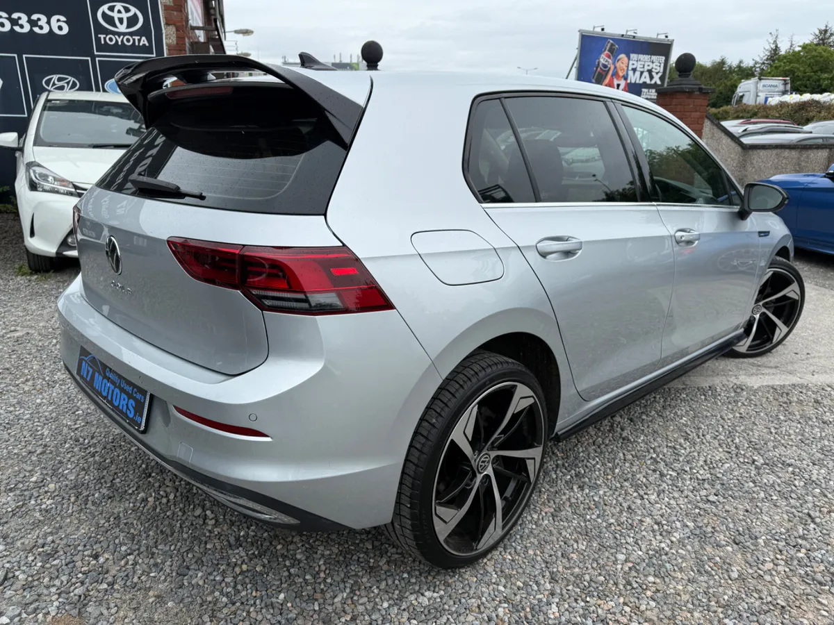 2022 Volkswagen Golf  2.0 STYLE - Image 4