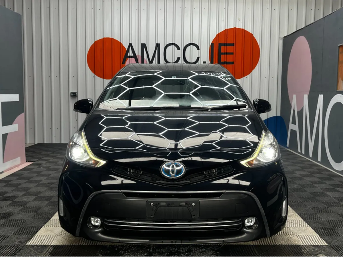 Toyota Prius 1.8 HYBRID / 71k KMs / Reverse Camera - Image 2