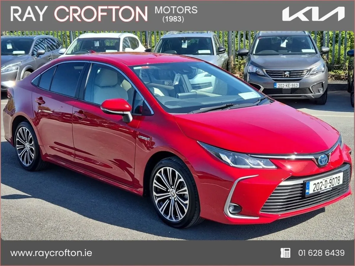 Toyota Corolla 1.8 Hybrid Luna Sport Saloon - Image 1