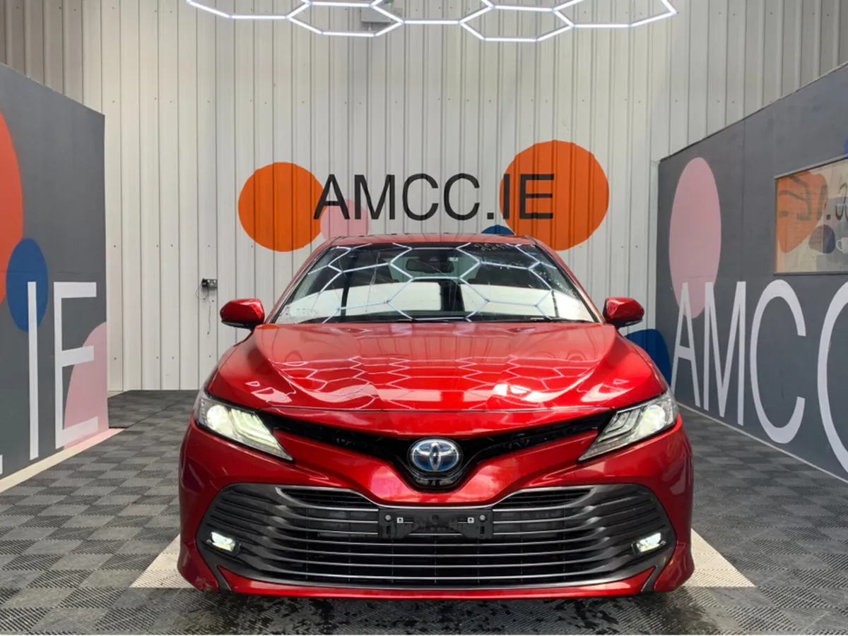 Toyota Camry 2.5 HYBRID / 90k KMs / Cruise Control - Image 2