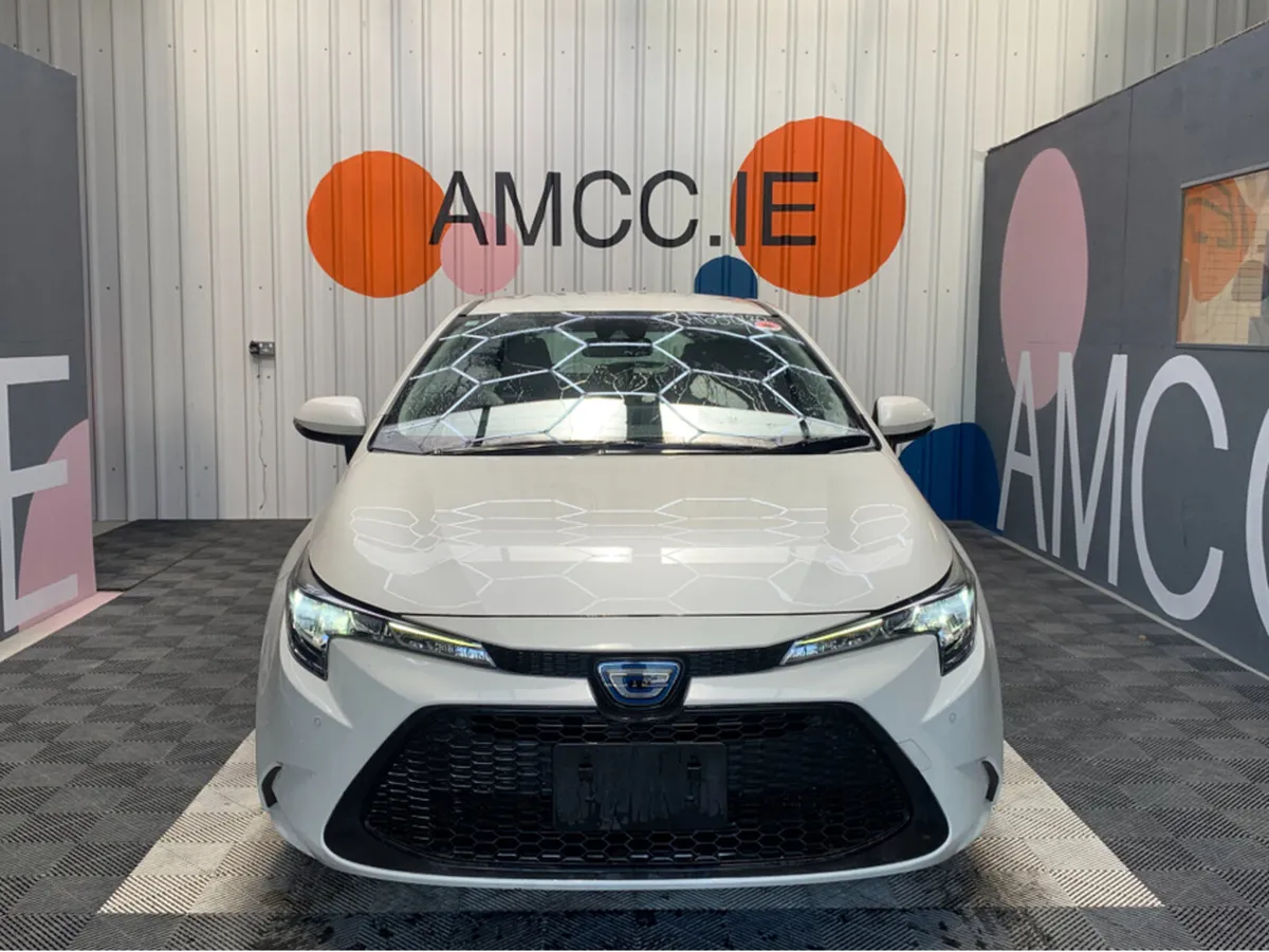 Toyota Corolla 1.8 HYBRID / 136k KMs / Reverse Cam - Image 2